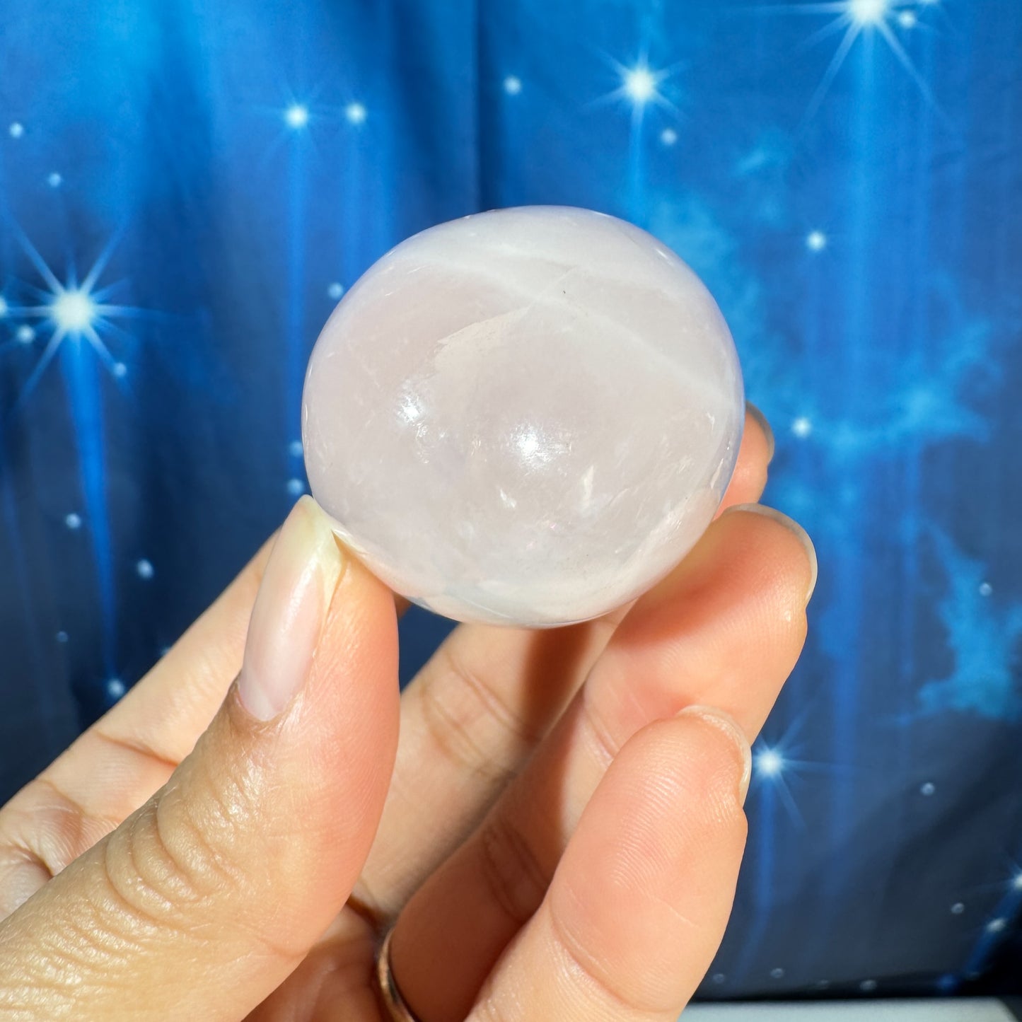 Rose Quartz Egg – 0.088 kg