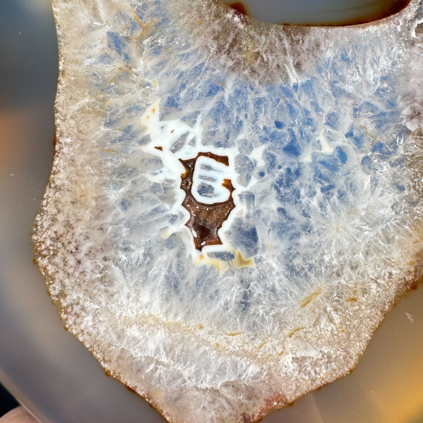 Druzy agate heart - 4 1/4" × 1/4" × 3 7/8" - 4.6 oz