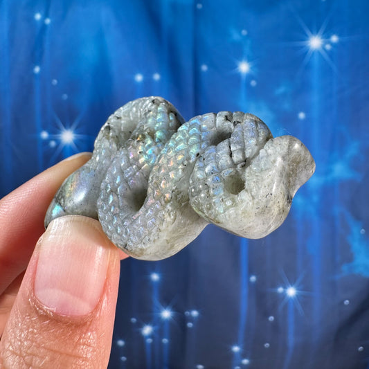 Labradorite Snake – 0.026 kg