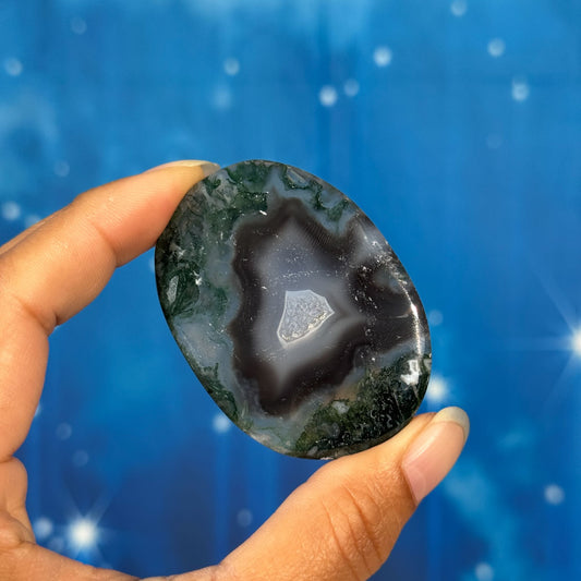 Moss Agate Flat Palmstone – 0.031 kg