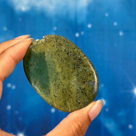 Moss Agate Flat Palmstone – 0.042 kg