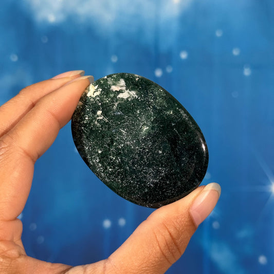 Moss Agate Flat Palmstone – 0.039 kg