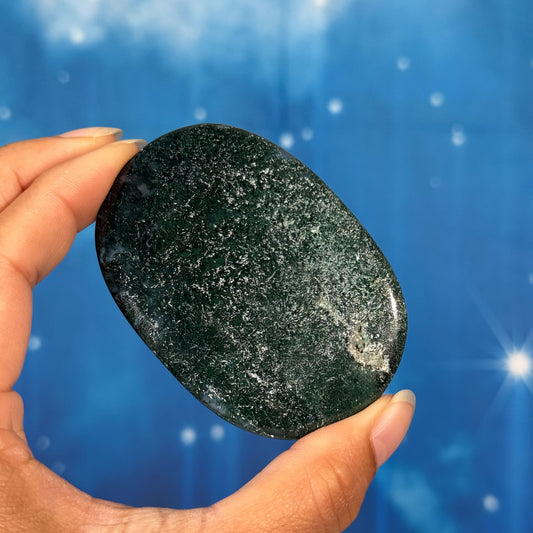 Moss Agate Flat Palmstone – 0.054 kg