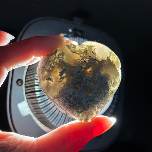 Moss Agate Heart – 0.102 kg