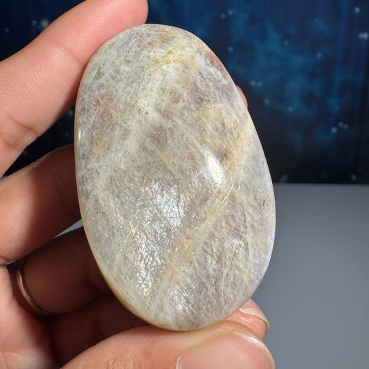 Russian Moonstone with Sunstone Palm Stone – Belomorite • 0.077 kg