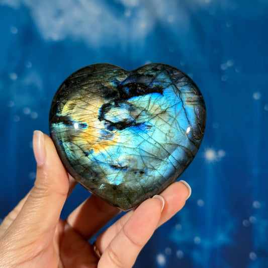 Labradorite Heart – Extremely Flashy • 0.360 kg