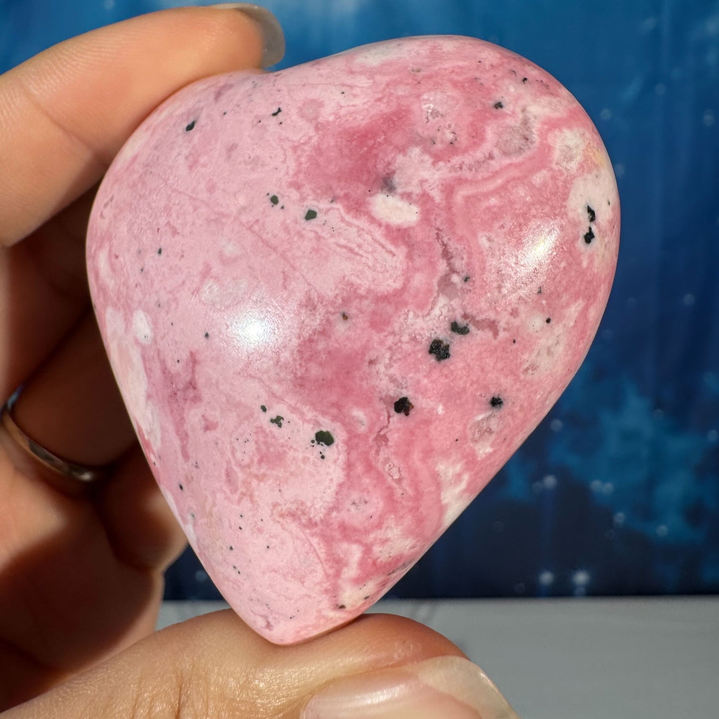 Rhodonite Heart – 0.167 kg
