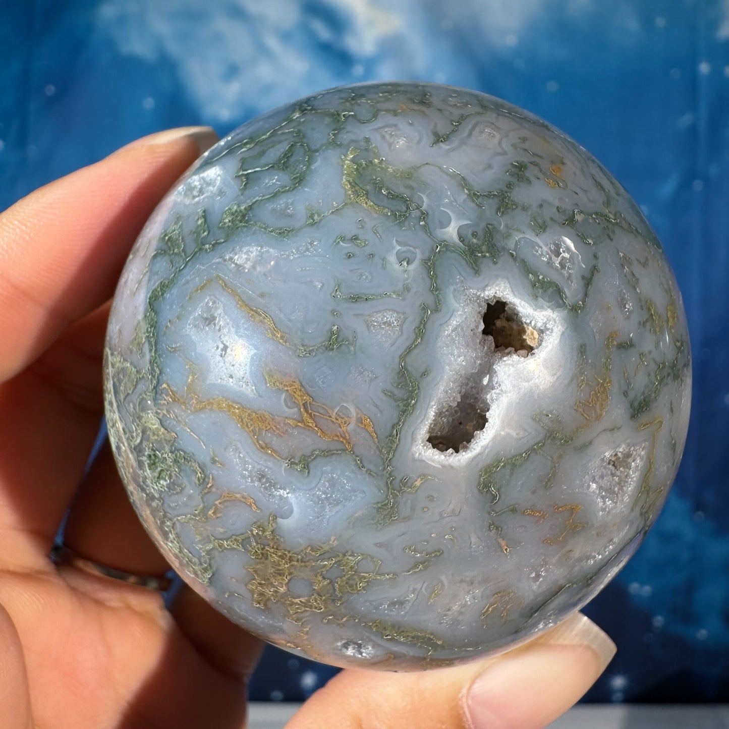 Moss Agate Sphere – 0.371 kg