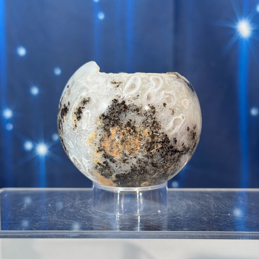 Agate Sphere with Quartz Druze – 0.153 kg