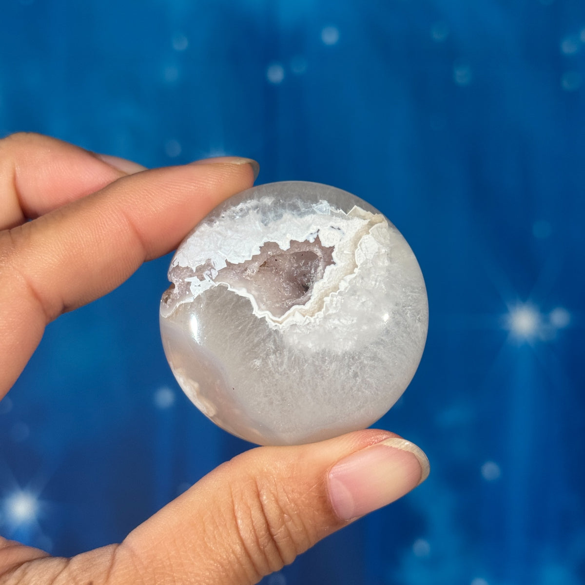 Flower Agate Round Palm Stone – 0.062 kg