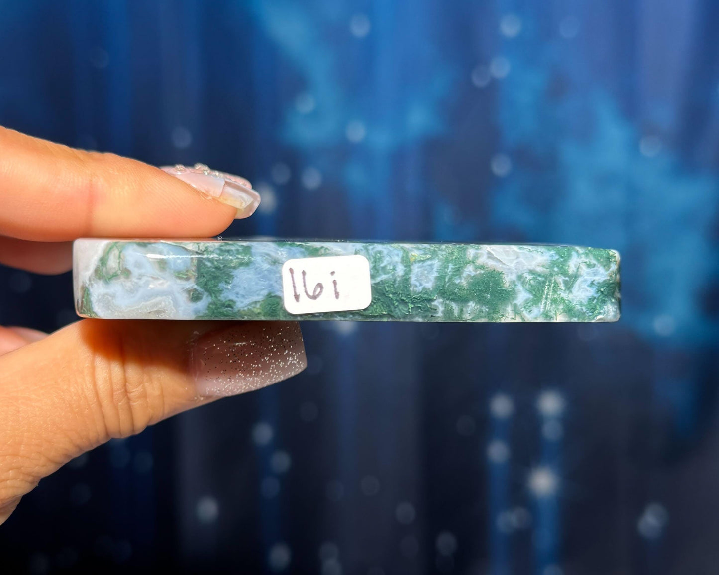 Moss Agate cloud | 3 3/8” long | 85 grams | DOES self-stand