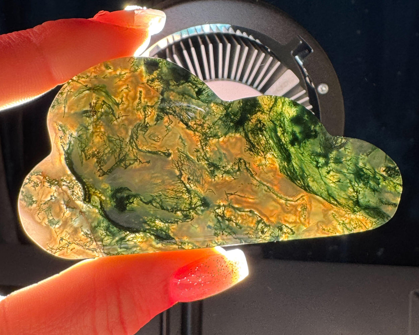 Moss Agate cloud | 3 3/8” long | 85 grams | DOES self-stand
