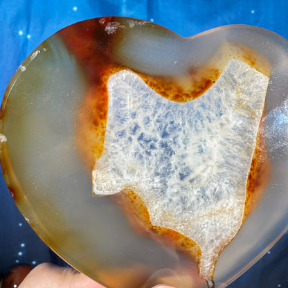 Druzy agate heart - 4 1/4" × 1/4" × 3 7/8" - 4.6 oz