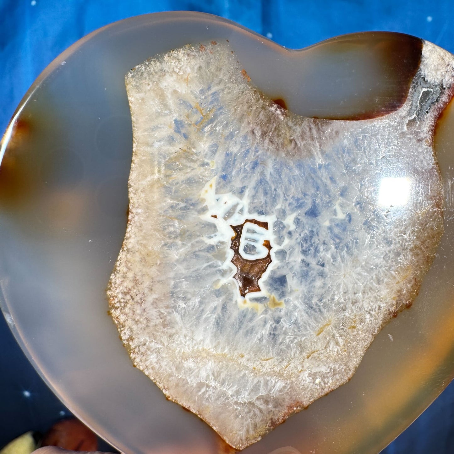 Druzy agate heart - 4 1/4" × 1/4" × 3 7/8" - 4.6 oz