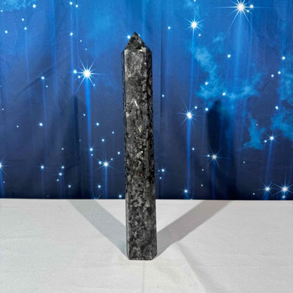 Larvikite Tower – Flashy • 0.992 kg