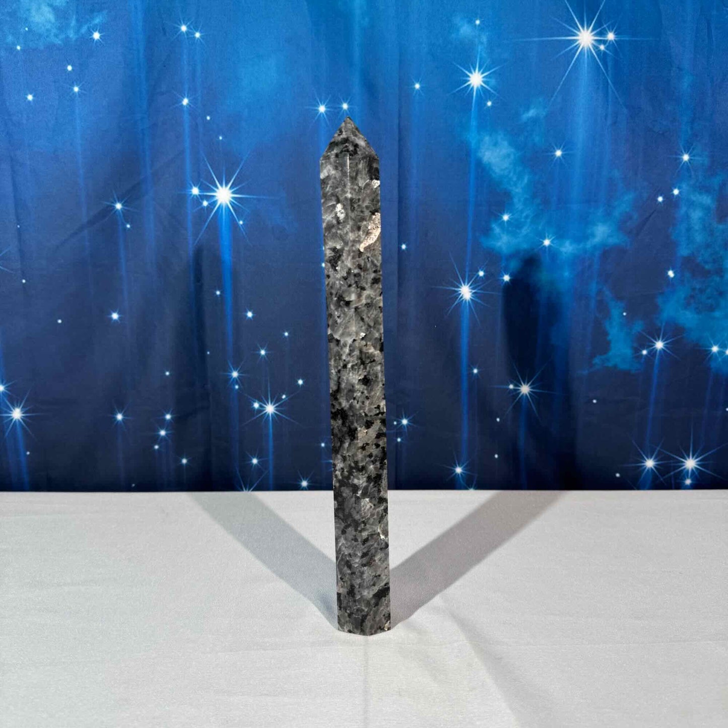 Larvikite Tower – Flashy • 0.992 kg