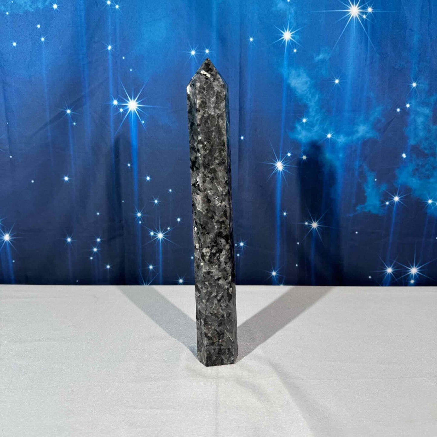 Larvikite Tower – Flashy • 0.992 kg