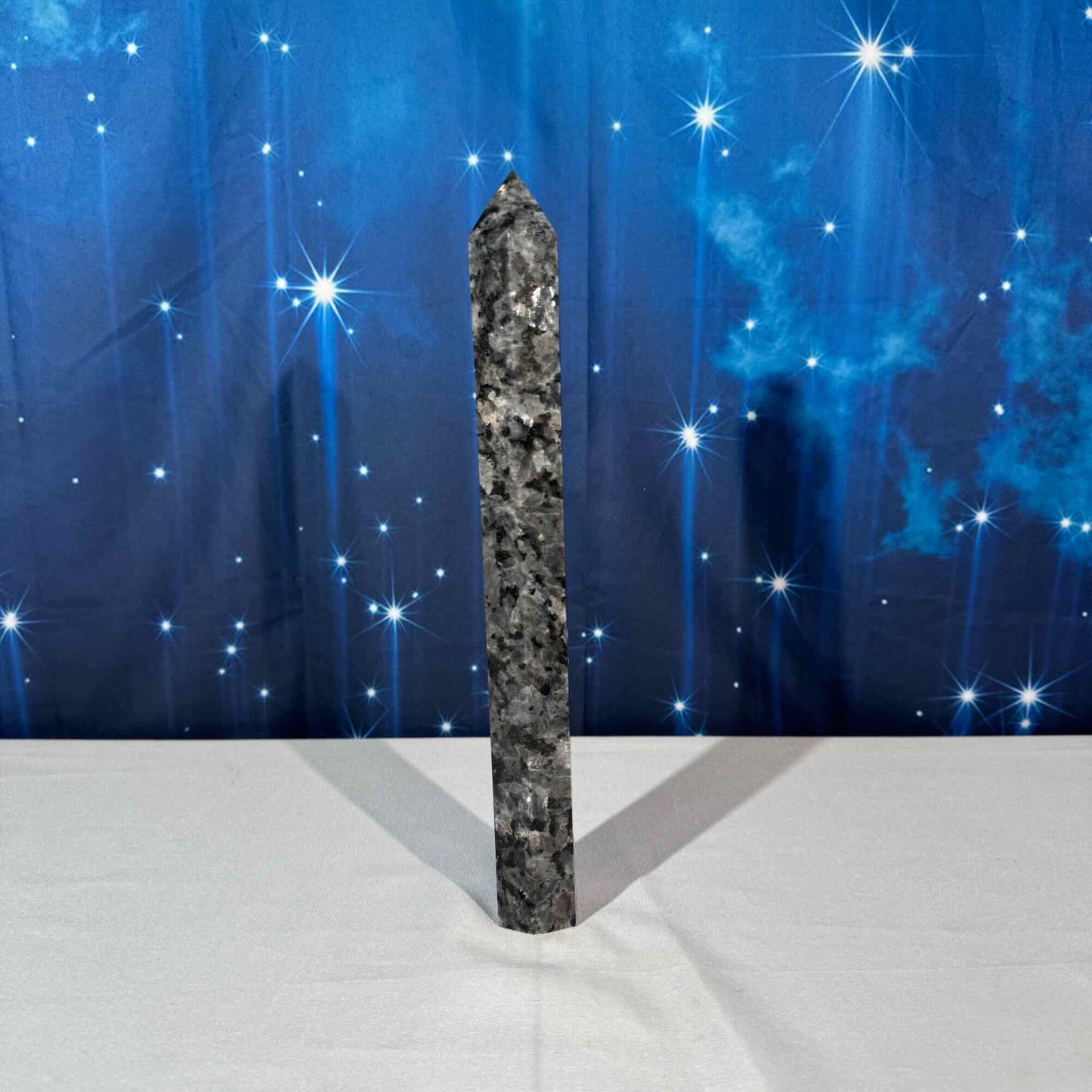 Larvikite Tower – Flashy • 0.992 kg