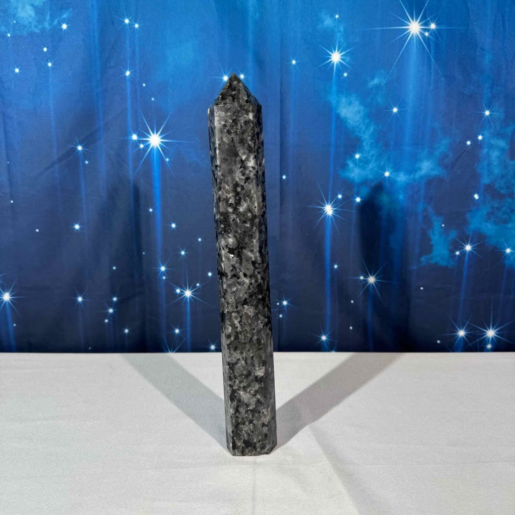 Larvikite Tower – Flashy • 1.012 kg