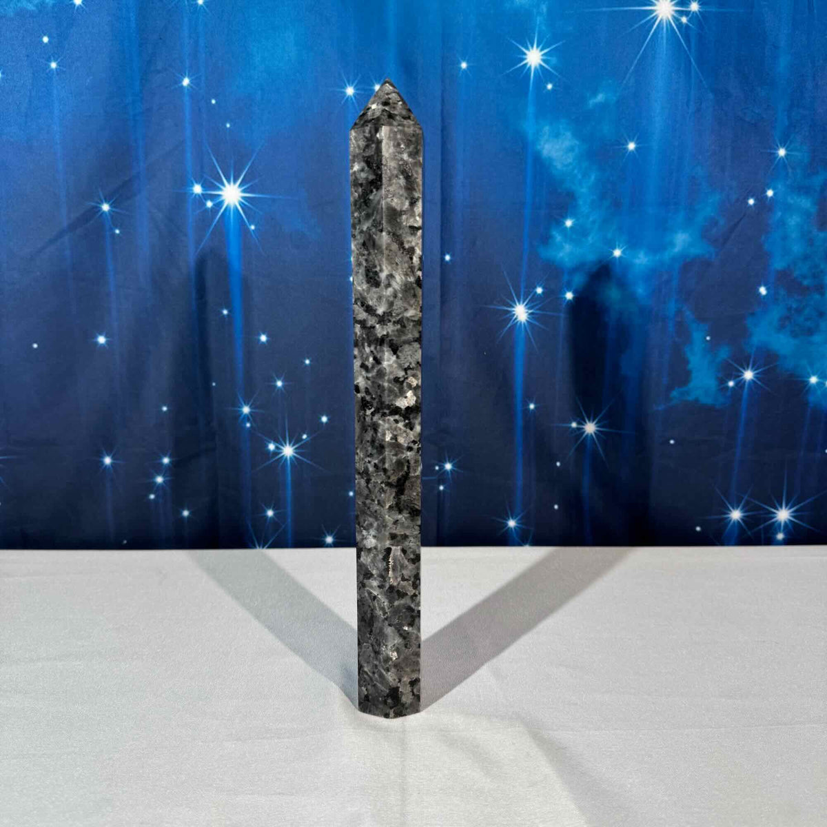 Larvikite Tower – Flashy • 1.012 kg
