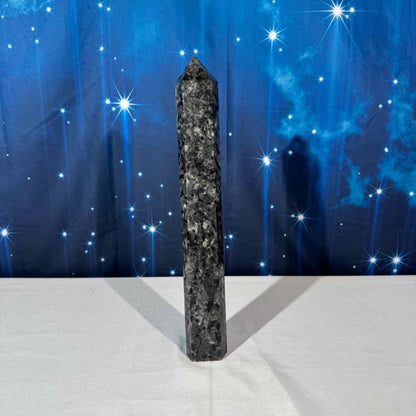 Larvikite Tower – Flashy • 1.012 kg