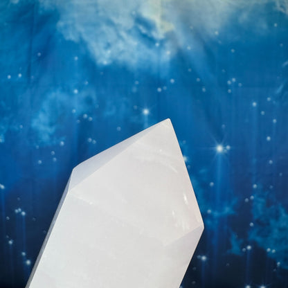 Pink Mangano Calcite Tower – 0.644 kg