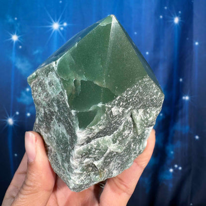 Green aventurine top polish - 2 1/4" × 2 1/4" × 3 1/4" - 14.6 oz