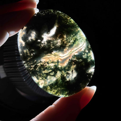 Moss Agate Flat Palmstone – 0.032 kg