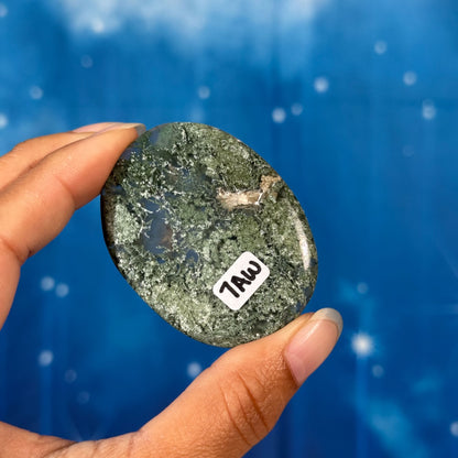 Moss Agate Flat Palmstone – 0.031 kg