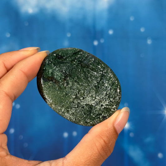Moss Agate Flat Palmstone – 0.042 kg