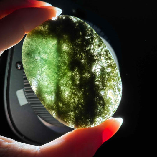 Moss Agate Flat Palmstone – 0.042 kg
