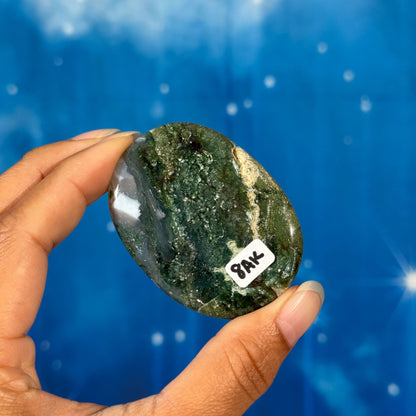 Moss Agate Flat Palmstone – 0.039 kg