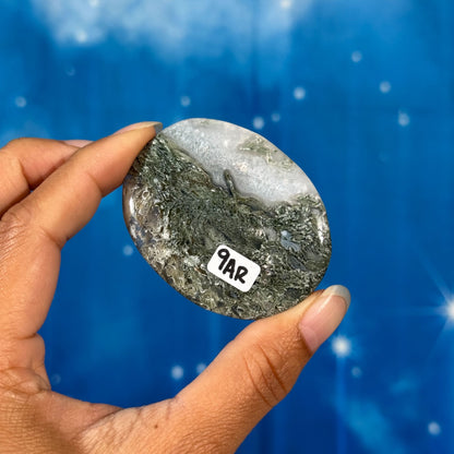 Moss Agate Flat Palmstone – 0.045 kg