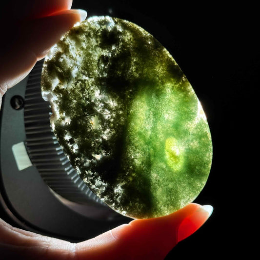 Moss Agate Flat Palmstone – 0.051 kg