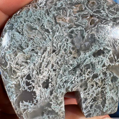 Moss Agate Bear – 0.147 kg