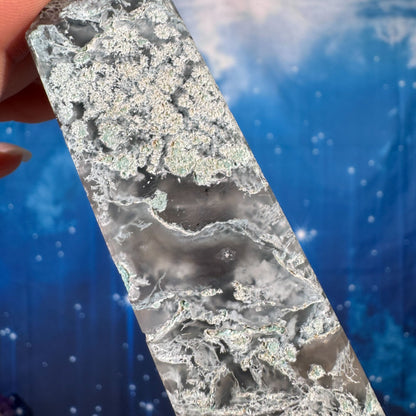 Moss Agate Obelisk – 0.159 kg