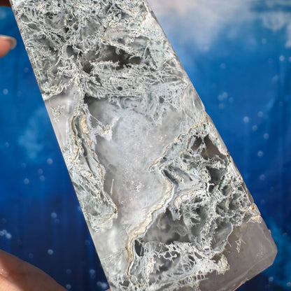 Moss Agate Obelisk – 0.159 kg