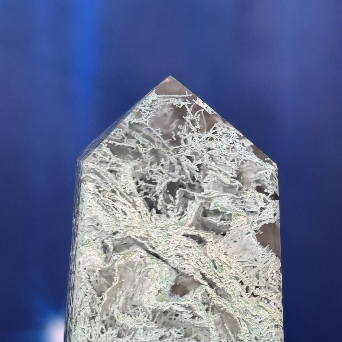 Moss Agate Obelisk – 0.150 kg