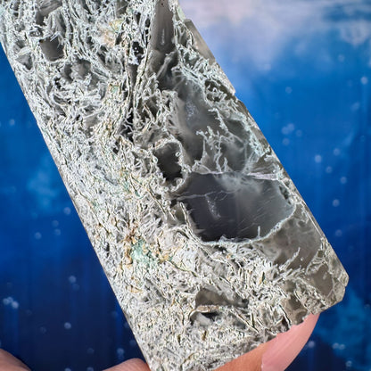 Moss Agate Obelisk – 0.150 kg