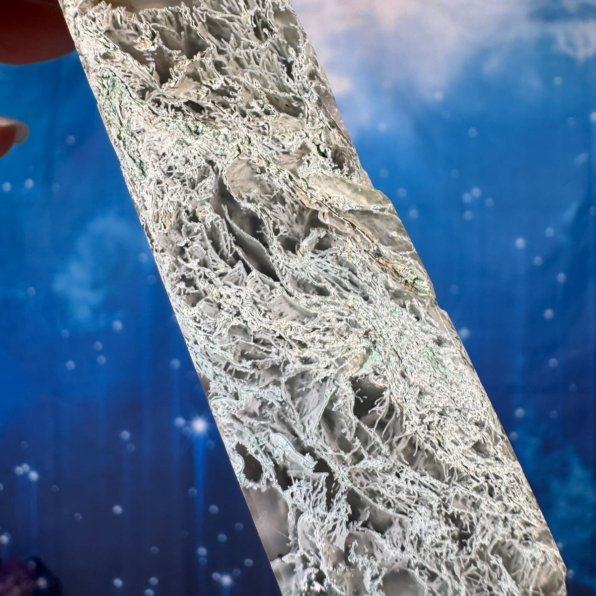 Moss Agate Obelisk – 0.133 kg