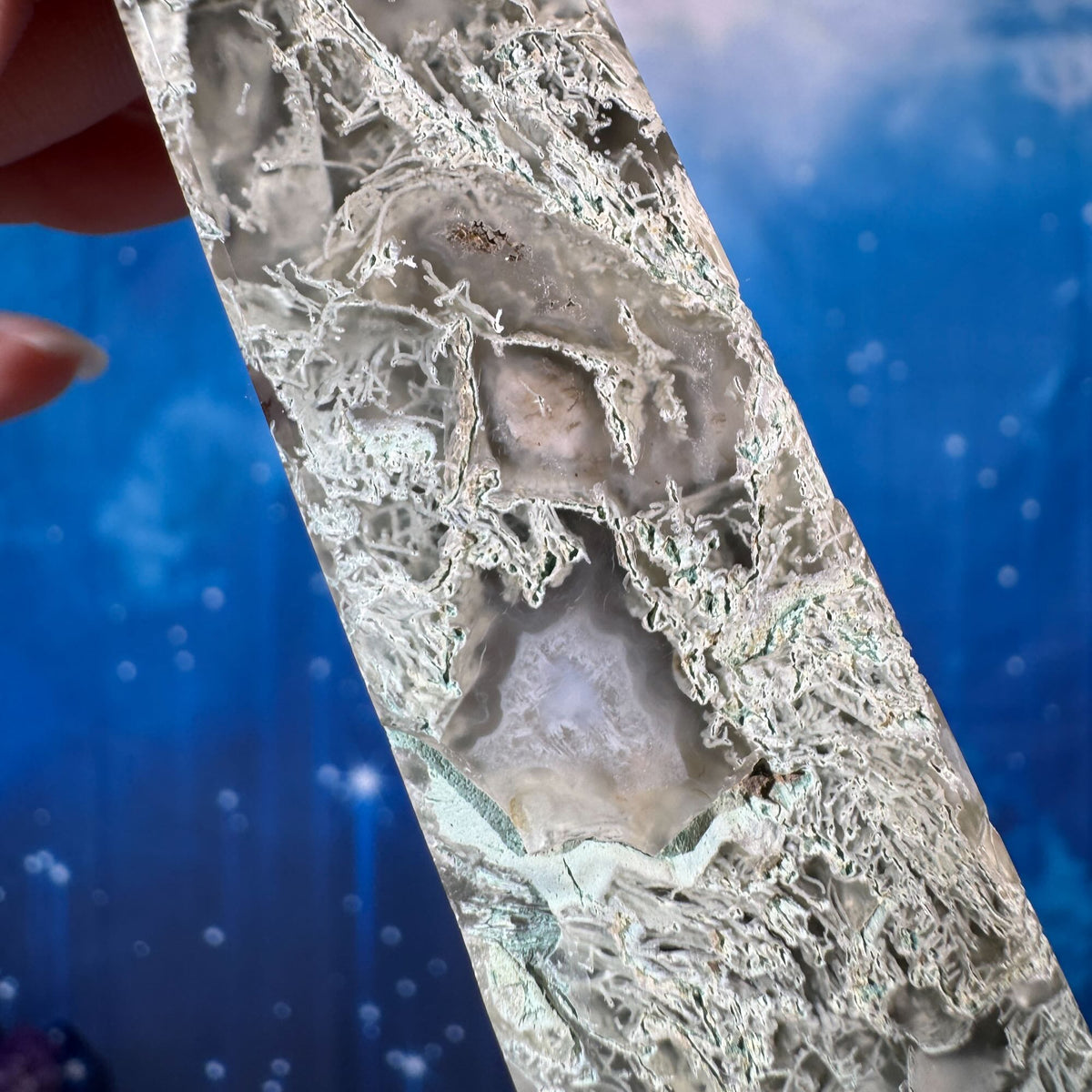 Moss Agate Obelisk – 0.133 kg