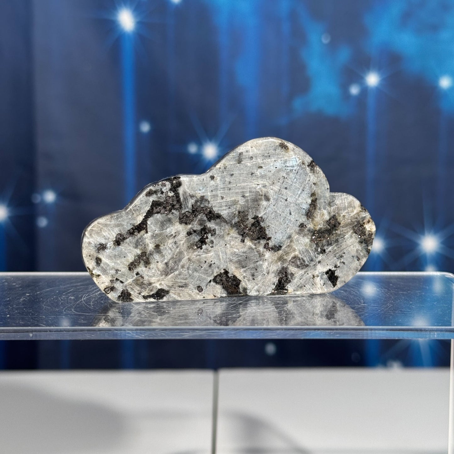 Larvikite cloud
