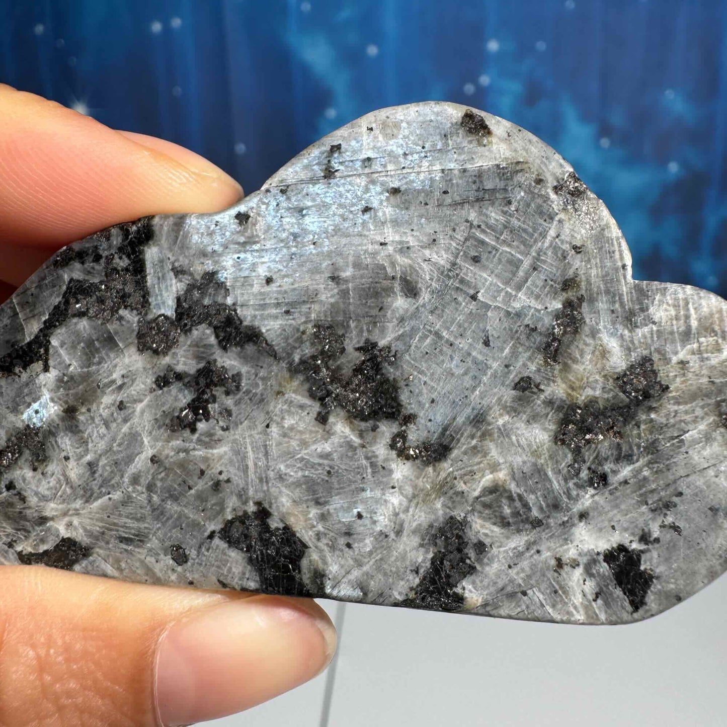 Larvikite cloud