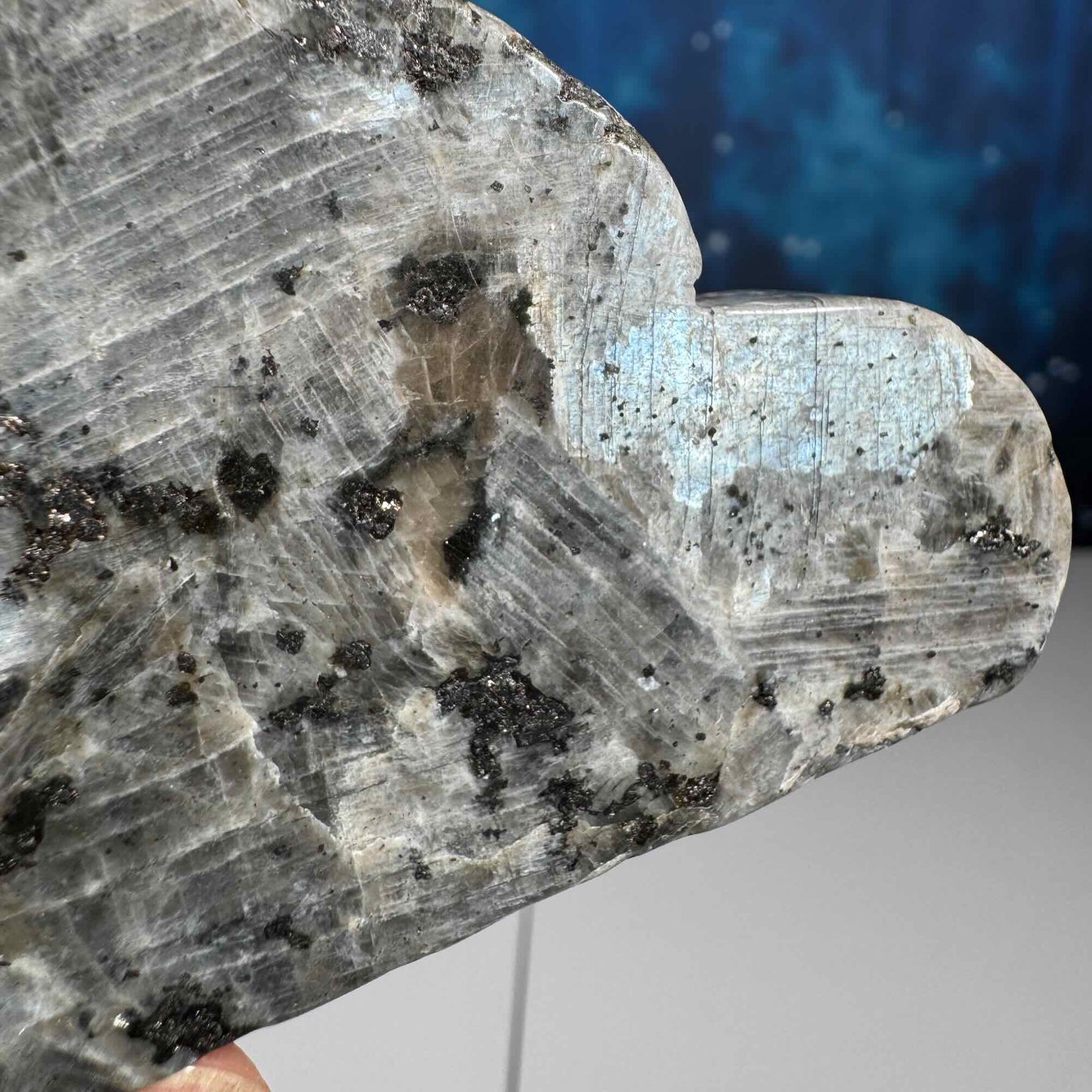 Larvikite cloud