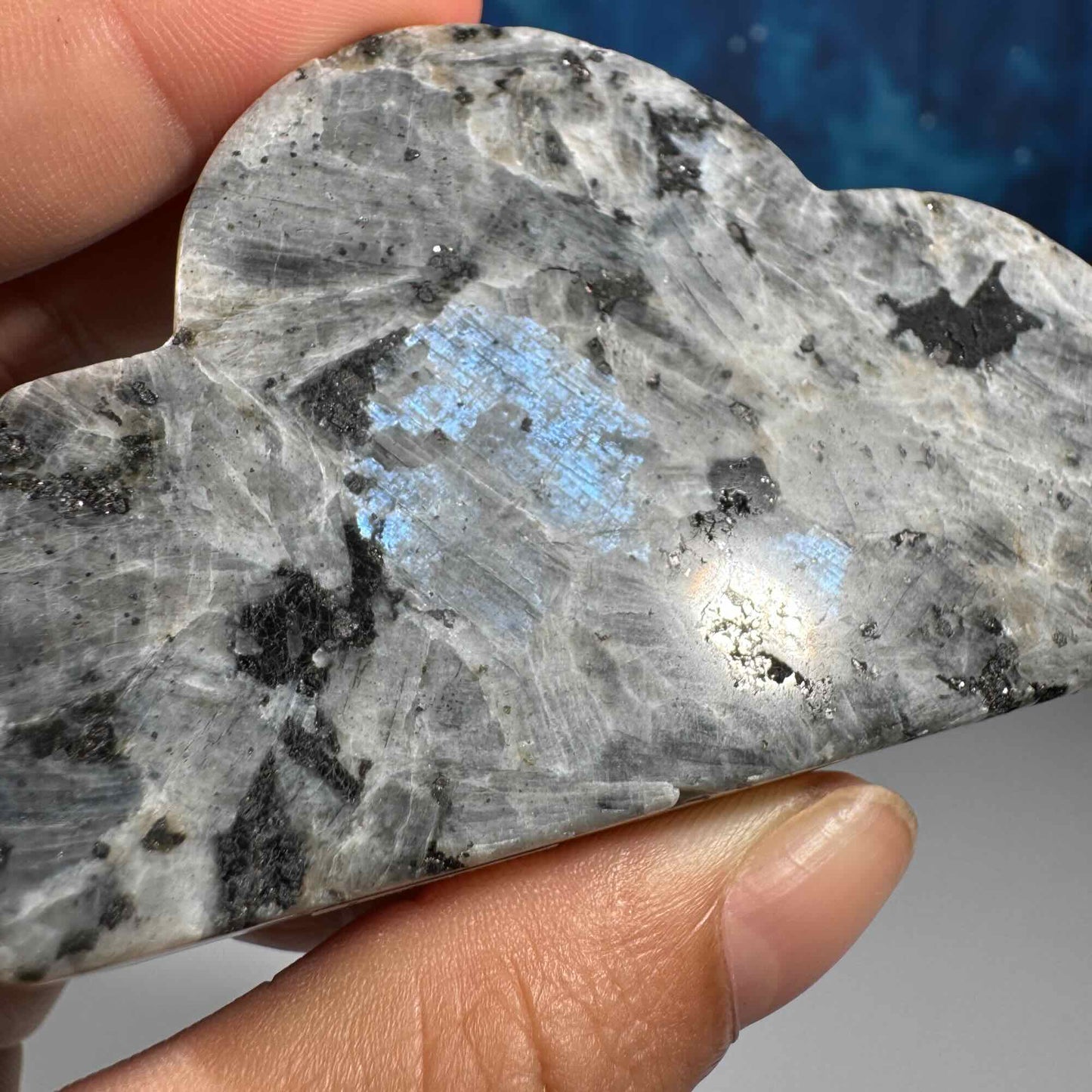 Larvikite cloud
