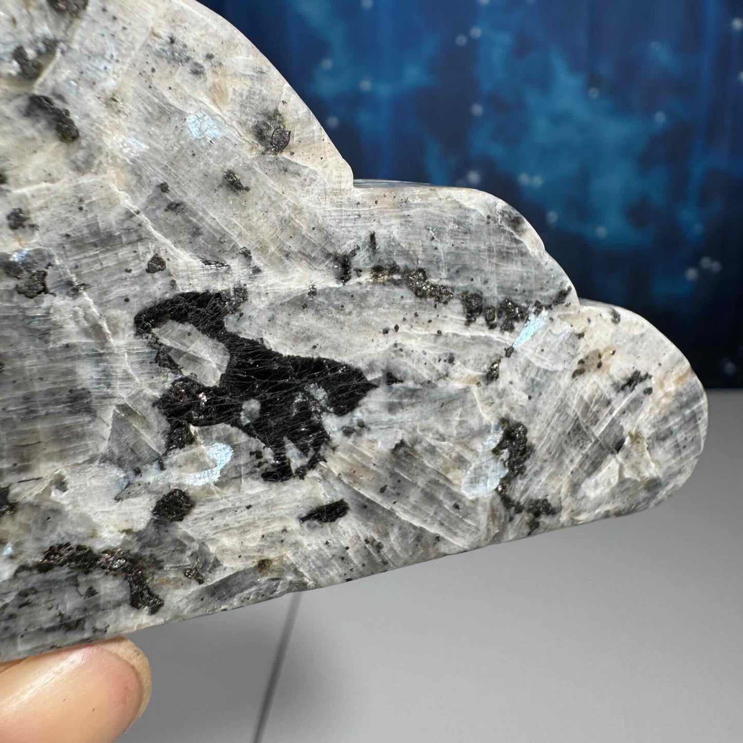 Larvikite cloud