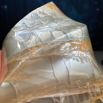 Flashy Black and Peach Moonstone Flame – 0.340 kg