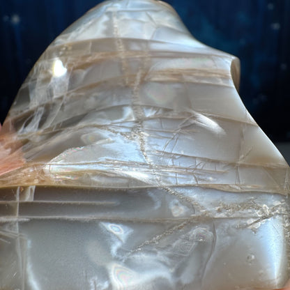 Flashy Black and Peach Moonstone Flame – 0.340 kg