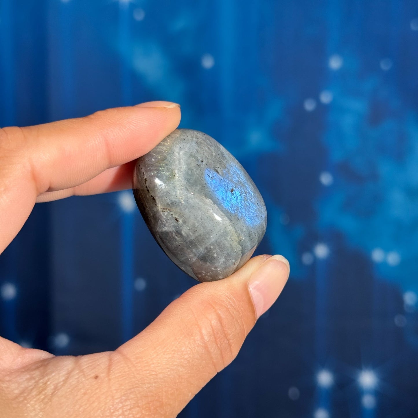 Labradorite palm stone