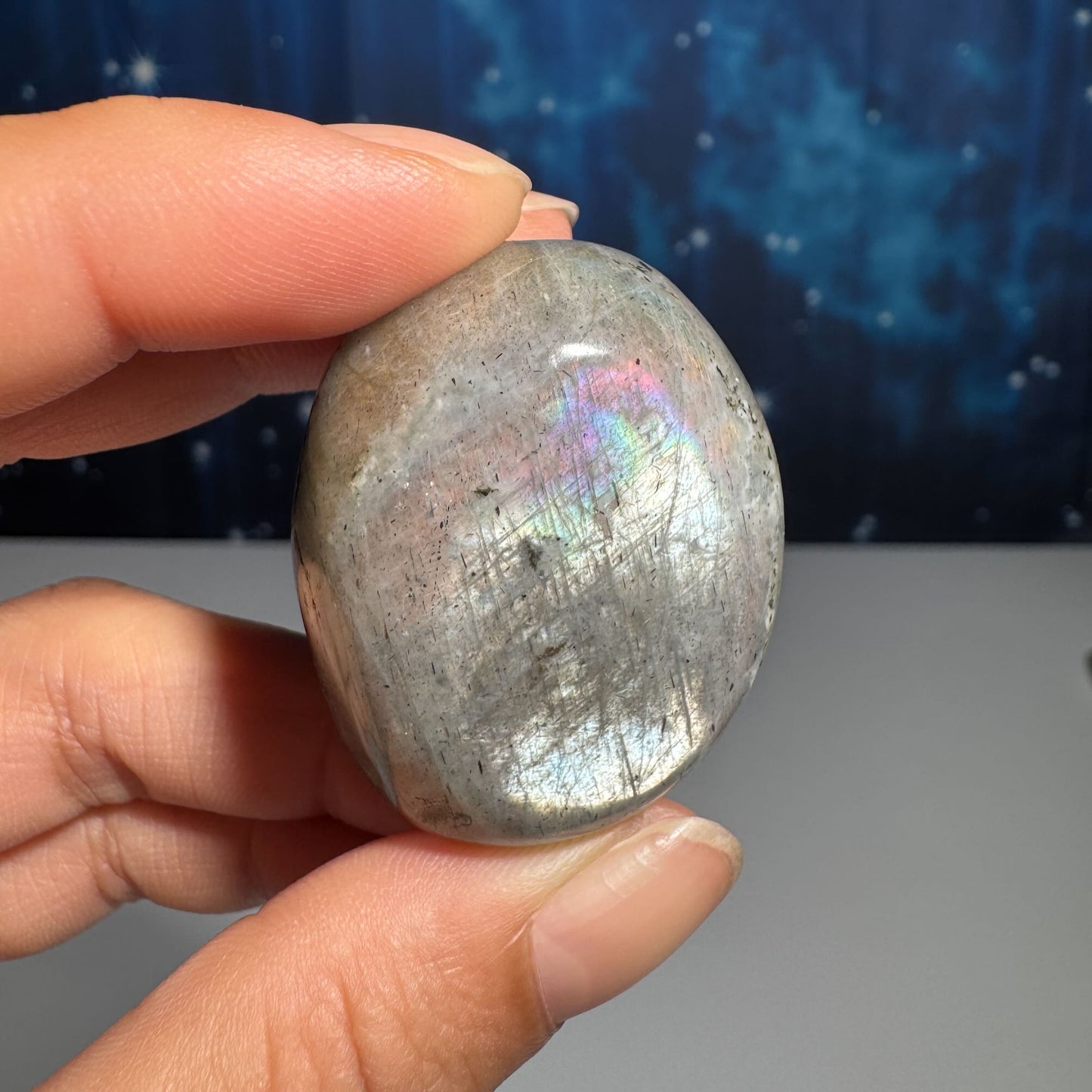 Labradorite palm stone
